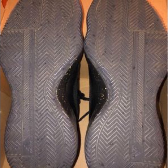 Adidas D Rose 773 
Color is Black/Gold beautiful 
Size 7  NUC - Picture 6 of 7